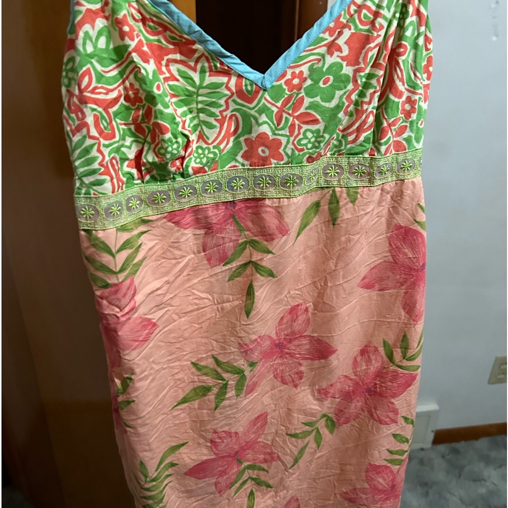 Like new ROXY vintage dress with adjustable straps.